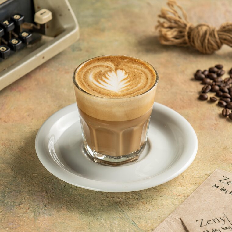 FLAT WHITE